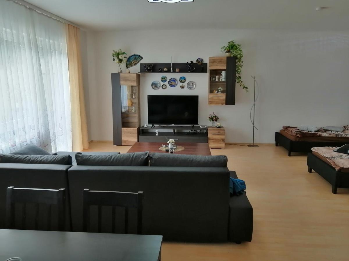 Apartment Paradies Oehringen Exterior photo